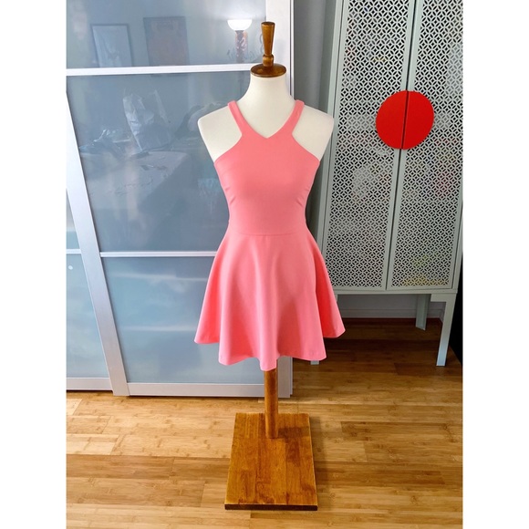 Elizabeth and James Dresses & Skirts - Elizabeth and James Sonya Dress in Apricot
